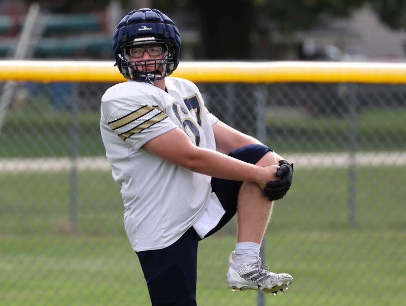 Hiawatha’s Alex Panzer gets loose Tuesday, Aug. 19, 2025, during practice at the school in Kirkland.