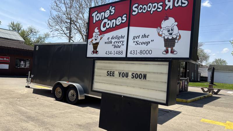 Ottawa ice cream shops open for season on Main Street