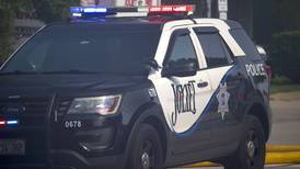 Joliet multi-vehicle crash leaves Addison teen driver with life-threatening injuries