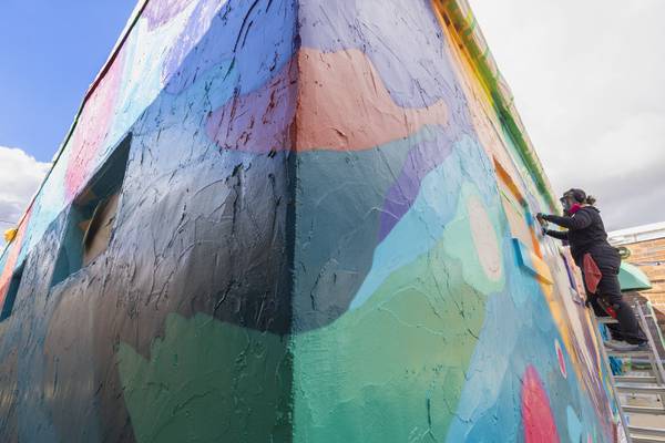 New mural brightens up Rock Falls’ First Avenue