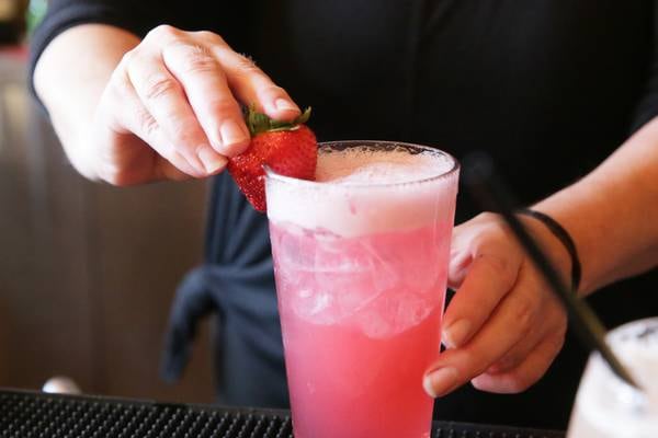 Super Bowl parties could reveal new drinking trend