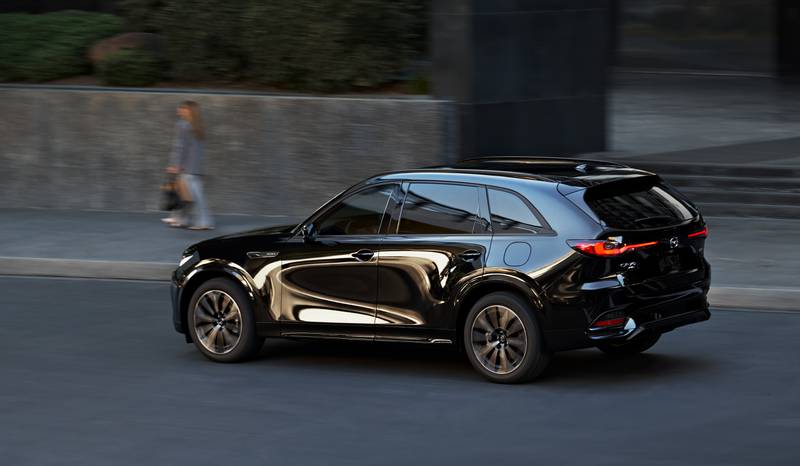 The 2025 Mazda CX-70 combines distinct looks with luxury cabin, and performance.