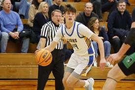 Suburban Life boys basketball notebook: Lyons, after some growing pains, back in the hunt for WSC Silver title