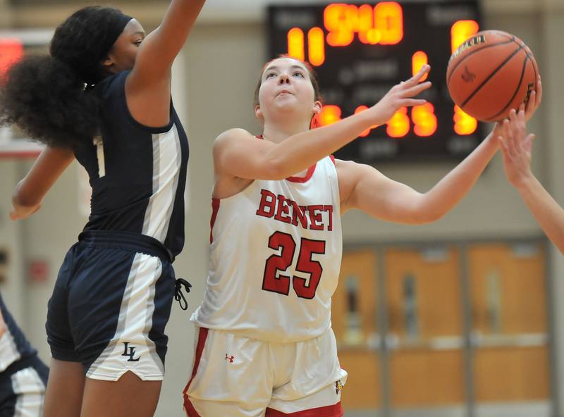 Benet's Samantha Trimberger (25) makes a hook shot to score against La Lumiere during a game on Nov. 15, 2022 at Benet Academy in Lisle.