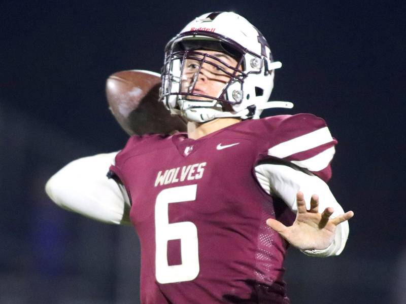 Here are the IHSA football playoff first-round scores