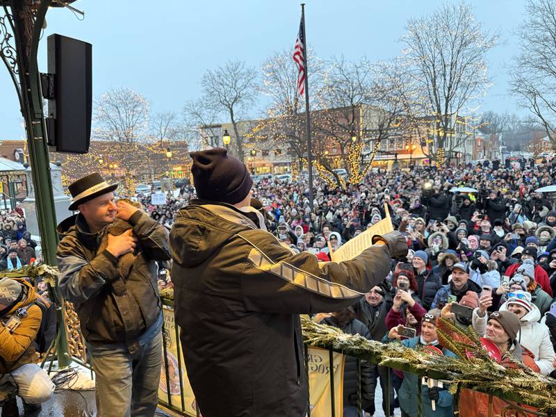 "Groundhog Day" actor Stephen Tobolowsky reads a proclamation after Woodstock Willie emerges and doesn't see his shadow on Feb. 2, 2026.