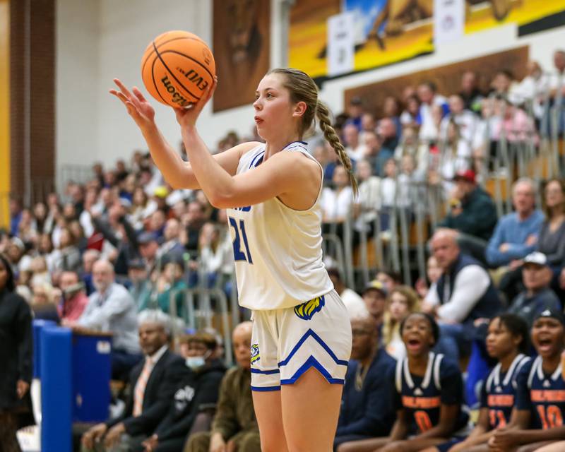 Lyon's Gwen Smith (21) shoots a jumper during their Class 4A Lyons Sectional semifinal basketball game between Lyons vs Young. Feb 25, 2025 in La Grange.