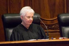 Illinois Supreme Court Justice Mary Jane Theis announces retirement