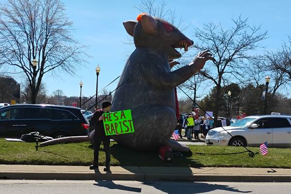 Anti-Trump fury grows as thousands swell No Kings rallies