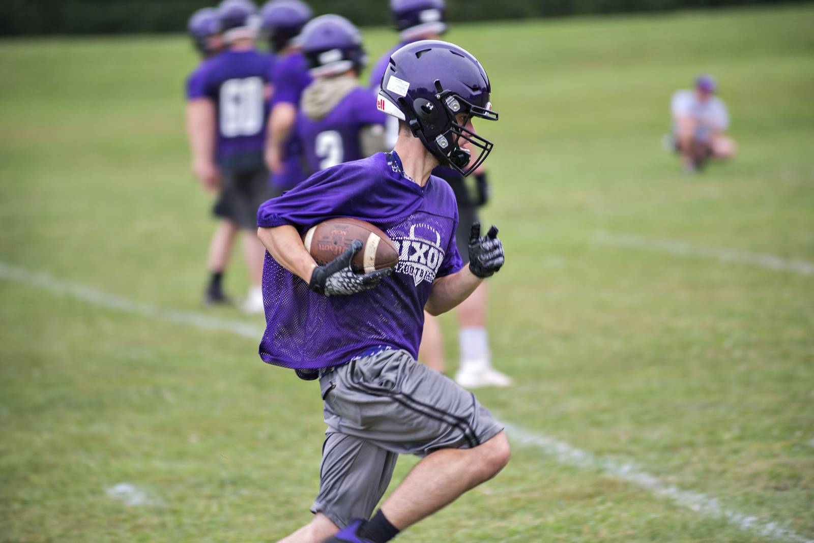 Photos Dixon football looks to make a statement Shaw Local