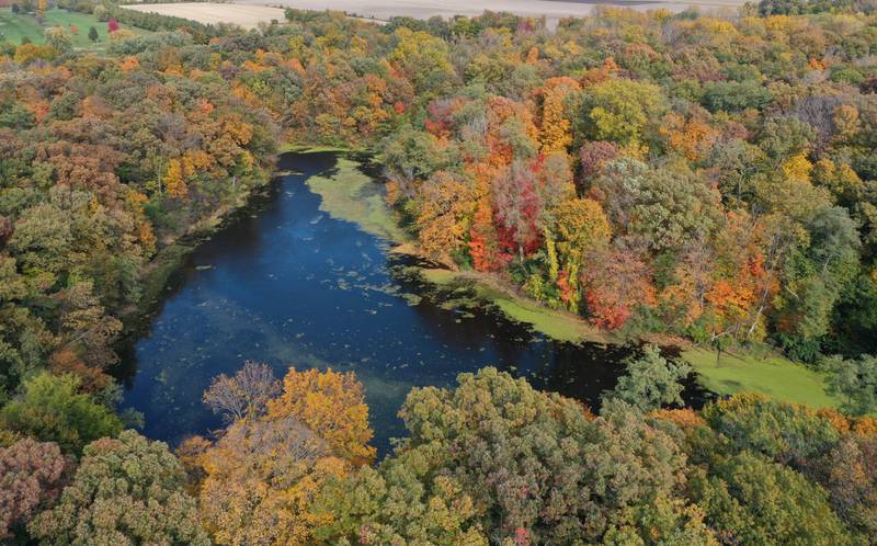Fall colors begin to peak at Matthiessen Lake at State Park on Monday, Oct. 23, 2023.