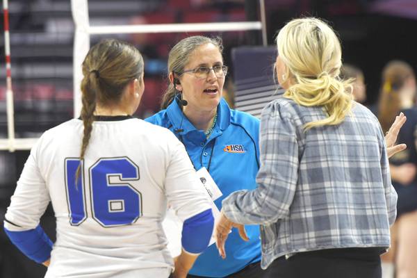 Mt. Morris woman follows in mom’s footsteps and umpires at state volleyball finals