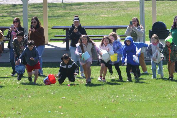 Photos: Peru hosts massive Easter Egg Hunt extravaganza