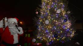Westmont businesses encouraged to enter holiday decorating contest