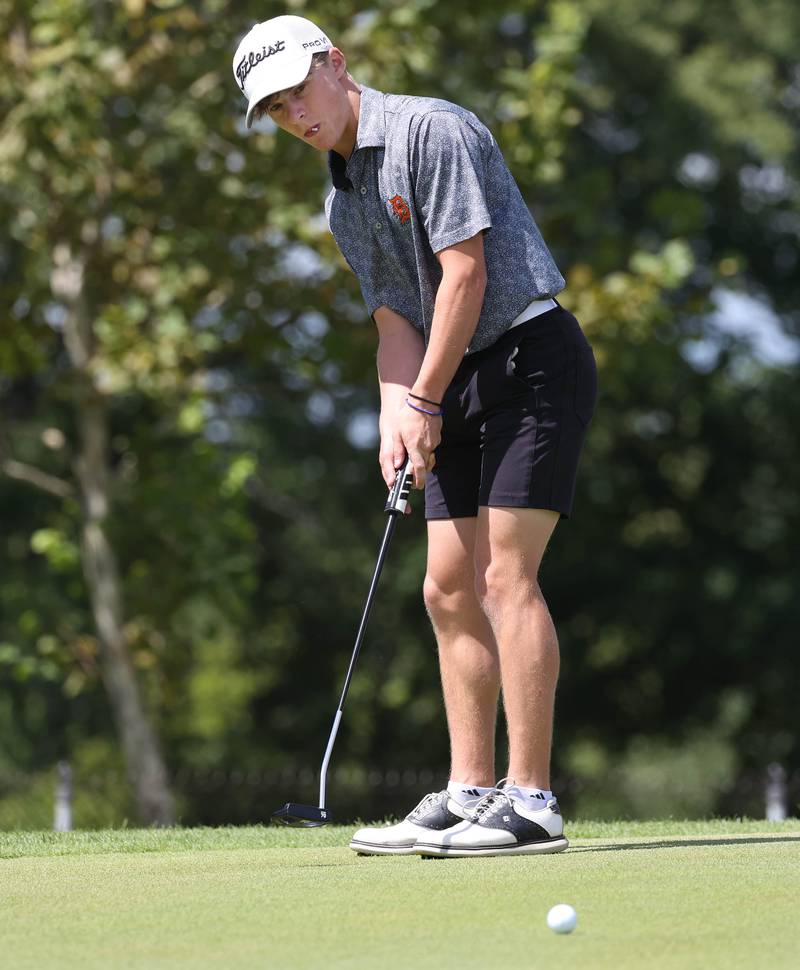 DeKalb’s Tyler Brackemyer putts on the seventh green Monday, Aug. 25, 2025, during the Mark Rolfing Cup at the Kishwaukee Country Club in DeKalb.
