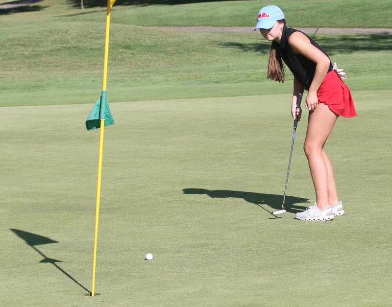 Ottawa's Caroline Cooney golfs during a golf meet against L-P on Wednesday, Sept. 13, 2023 at Senicas Oak Ridge Golf Course in La Salle.