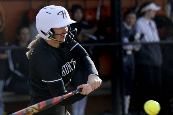 Lyla Ginczycki gives Huntley offense a jolt in FVC win over Crystal Lake Central