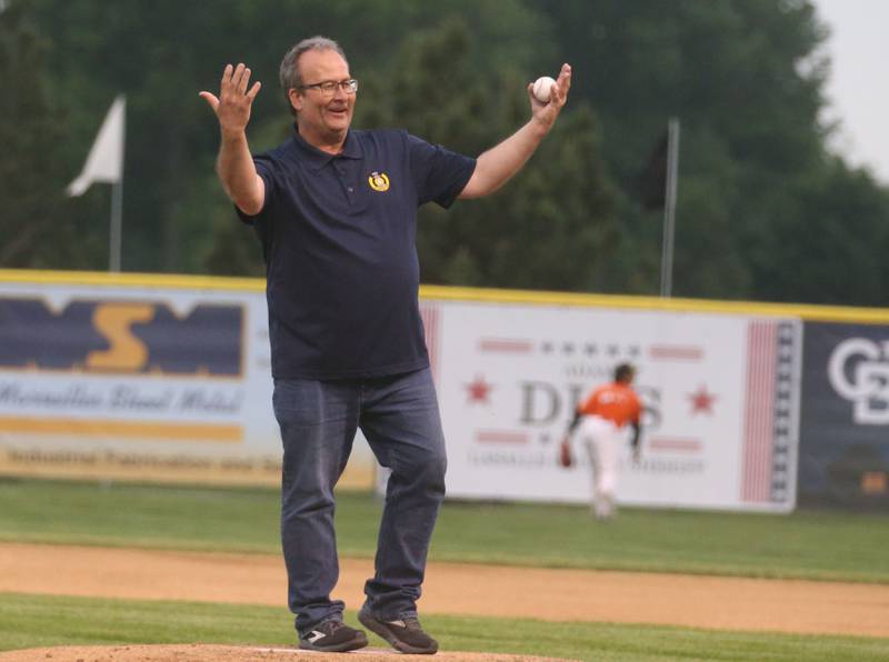 Peru mayor Ken Kolowski fires the crowd up before throwing out the first pitch during the Illinois Valley Pistol Shrimp home opener on Friday, May 30, 2025 at Schweickert Stadium in Peru.