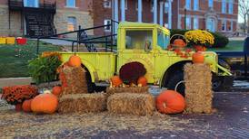 Plenty of pumpkin fun: Mount Carroll Pumpkin Fest attracts Halloween lovers, shoppers