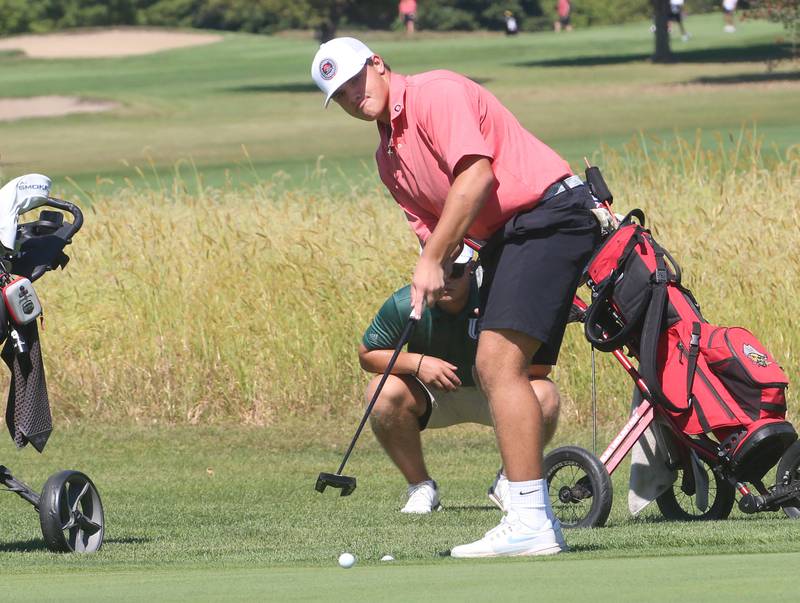 Ottawa's Logan Cottingham puts during the Pirate Invitational on Monday, Sept. 15, 2025 at Deer Park Golf Club in Oglesby.