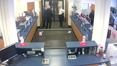 Video dispels 'gossip' about hallway interaction