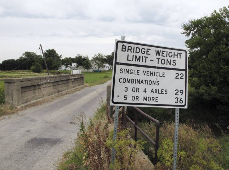 Bridges are vital for Illinois’ economy, especially for agriculture, by connecting communities and improving transportation efficiency. Well-maintained bridges reduce costs, support commerce and enhance safety.